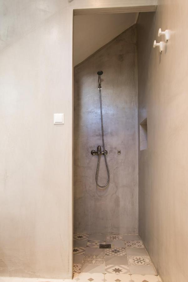 Finiki Studios Bagian luar foto