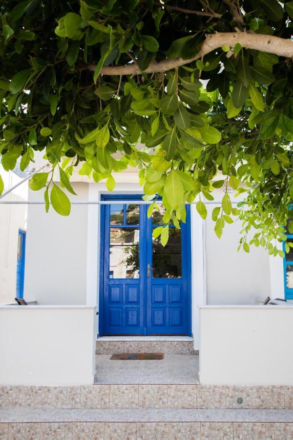Finiki Studios Bagian luar foto